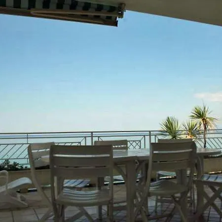 'laura By Interhome Apartament