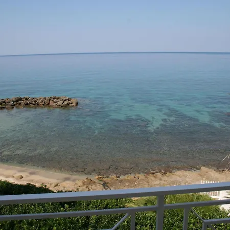 'laura By Interhome *