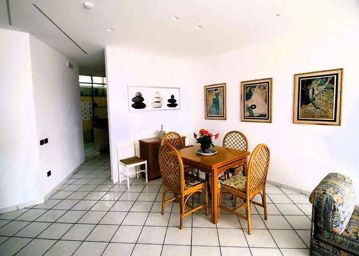 'laura By Interhome Apartamento *