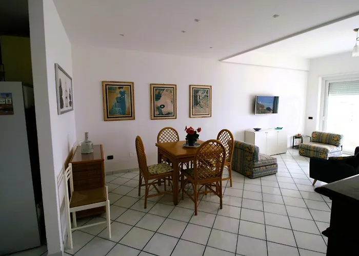 'laura By Interhome Apartamento *